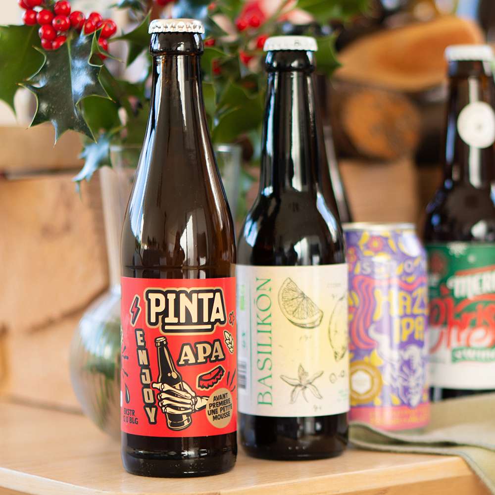 découvrez l'origine de la bière apa (american pale ale) et nos conseils pour une dégustation réussie. plongez dans l'univers des saveurs houblonnées de cette bière artisanale incontournable !