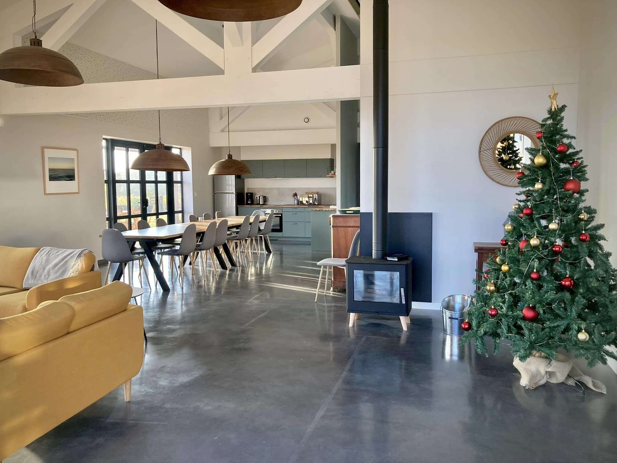 découvrez le clos st georges 2025, un vin d'exception alliant tradition et modernité. parfait pour les amateurs de grands crus, ce millésime vous séduira par son élégance et sa richesse aromatique. dégustez un vin unique à partager lors de vos plus belles occasions.