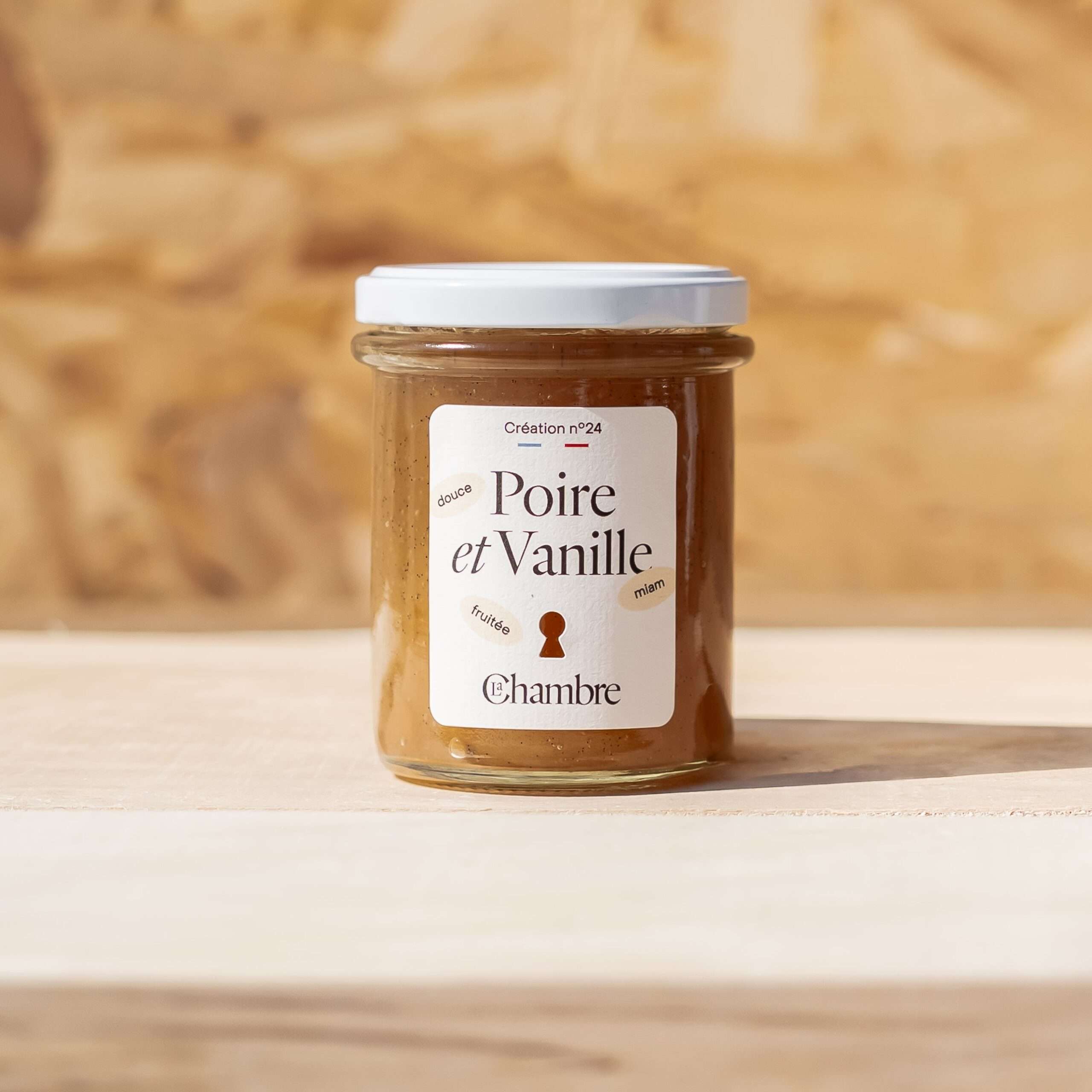 découvrez notre délicieuse confiture poire vanille, alliant la douceur des poires mûres à l'arôme subtil de la vanille pour un petit-déjeuner gourmand et raffiné.