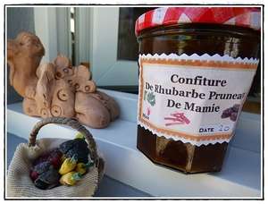 découvrez notre délicieuse confiture pruneaux rhubarbe, une recette artisanale aux saveurs acidulées et fruitées, idéale pour sublimer vos petits-déjeuners et goûters.
