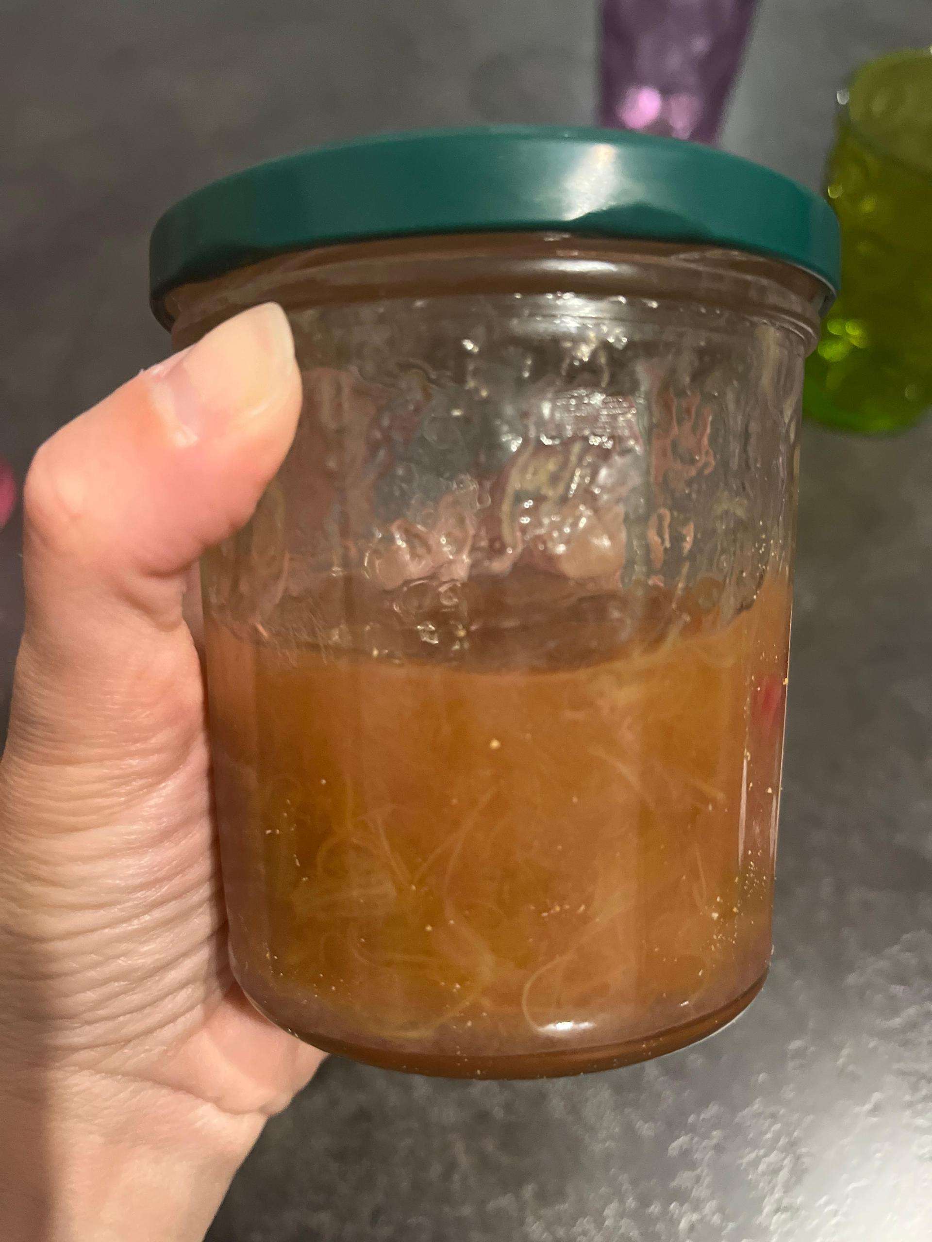 découvrez notre délicieuse confiture maison alliant la fraîcheur acidulée de la rhubarbe à la douceur des pruneaux. parfaite pour vos petits-déjeuners et desserts gourmands !