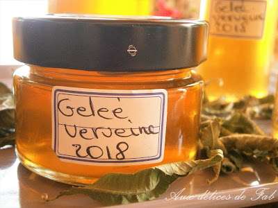 découvrez nos astuces et recettes pour préparer une délicieuse gelée de verveine maison. profitez des bienfaits de la verveine et sublimez vos desserts avec cette gelée originale et parfumée !