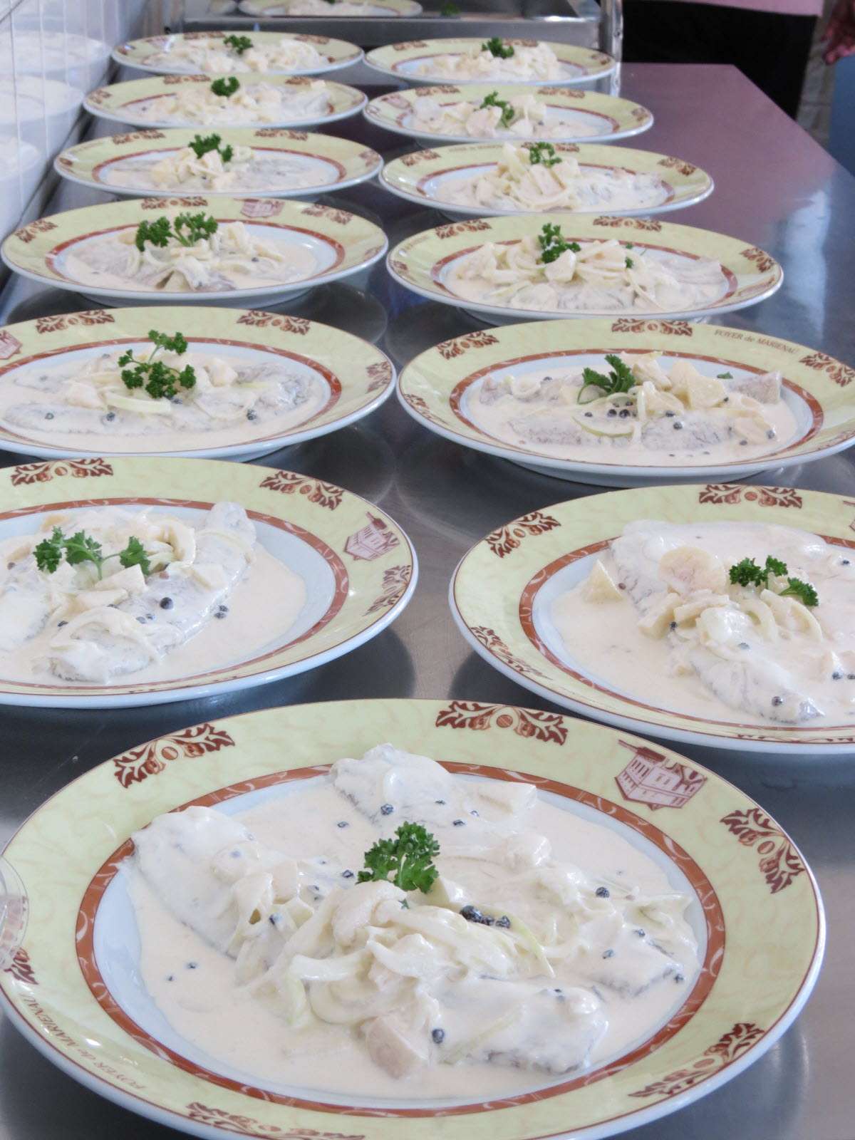 découvrez comment préparer une délicieuse marinade pour hareng, idéale pour sublimer ce poisson avec des saveurs équilibrées et gourmandes. recette facile, astuces de préparation et conseils de dégustation !