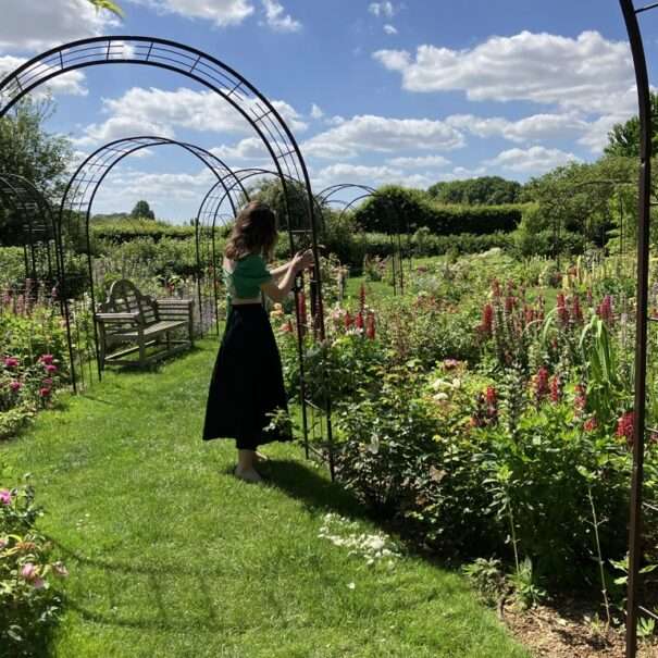 découvrez la définition de la massonnière ainsi que des conseils pratiques pour bien l'utiliser dans vos travaux de maçonnerie. termes expliqués et astuces pro.