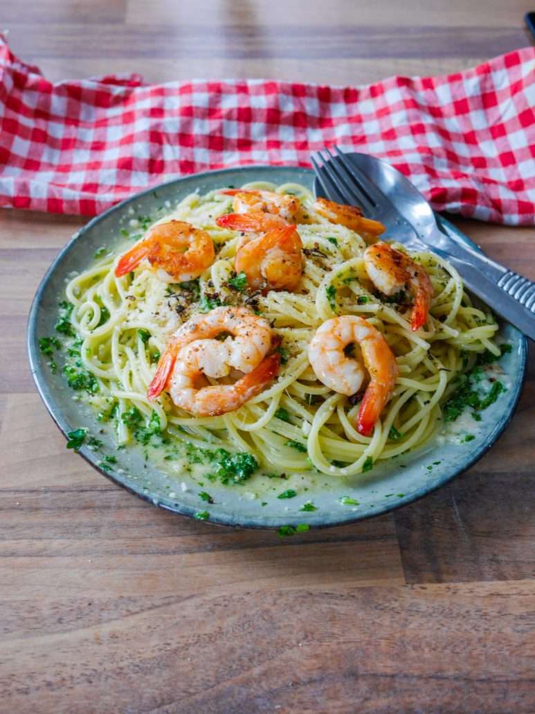 découvrez notre recette facile de pâtes ail et persil : un plat savoureux, rapide à préparer, parfait pour un repas simple et gourmand. prêt en quelques minutes !