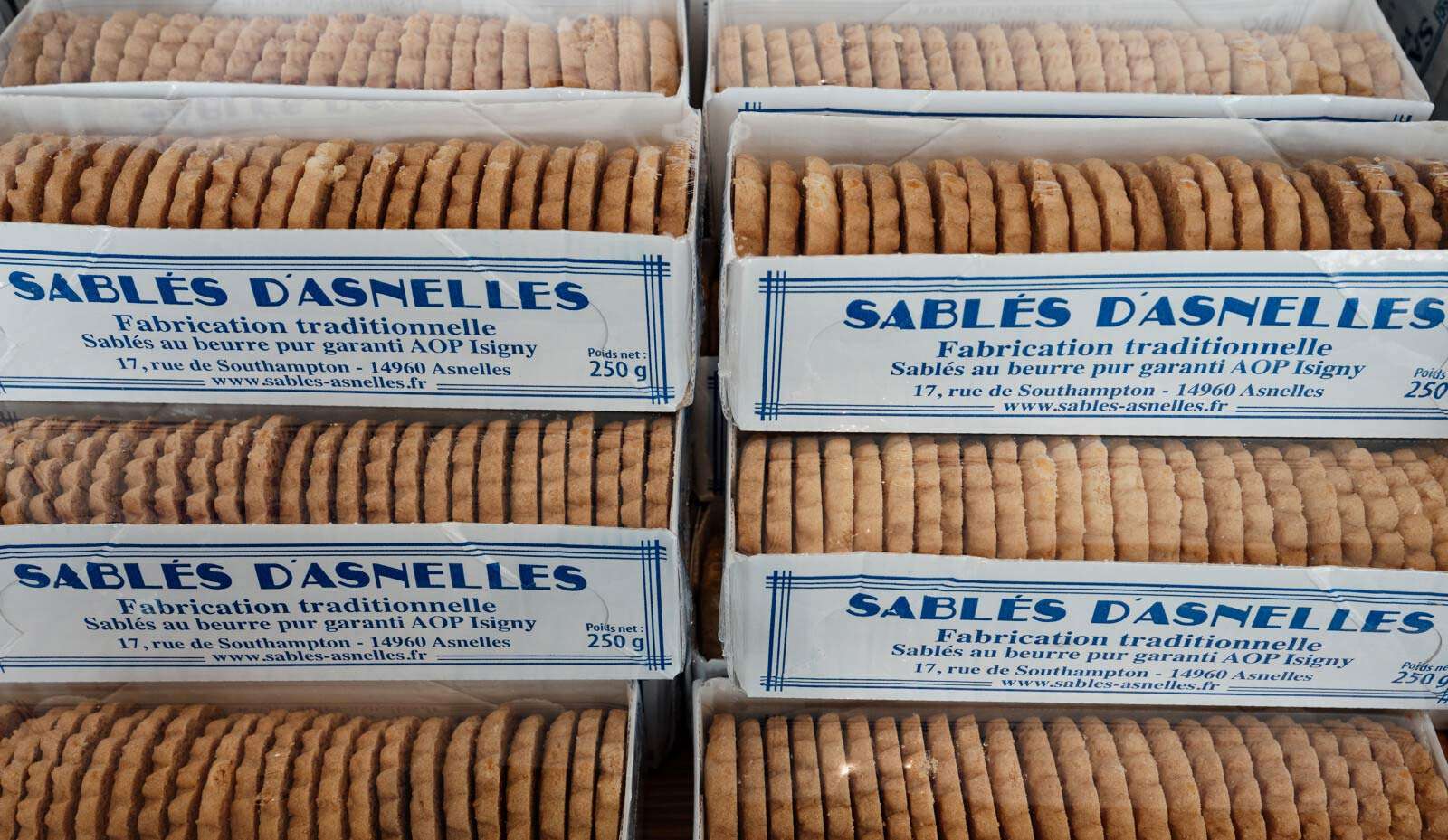découvrez la recette traditionnelle du sablé normand, un délicieux biscuit croustillant et fondant, idéal pour accompagner vos pauses gourmandes. facile et rapide à préparer, le sablé normand ravira petits et grands !