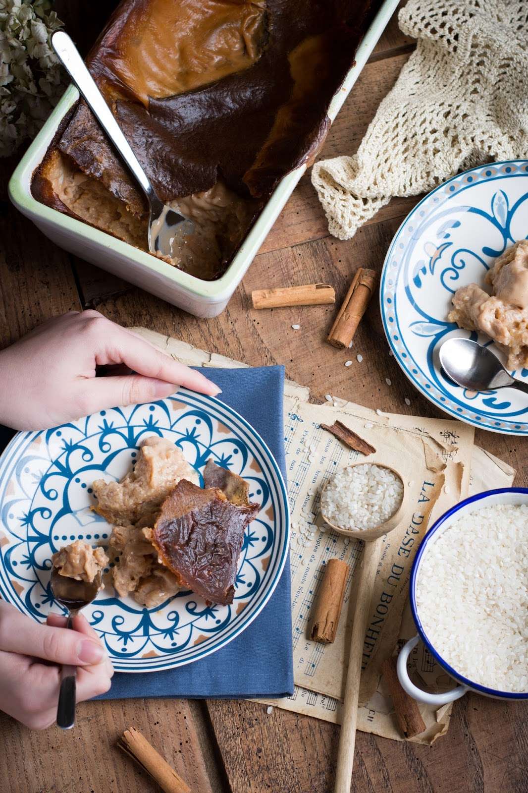 découvrez la teurgoule, un délicieux dessert traditionnel normand à base de riz au lait parfumé à la cannelle, cuit lentement pour une texture onctueuse et un goût authentique.