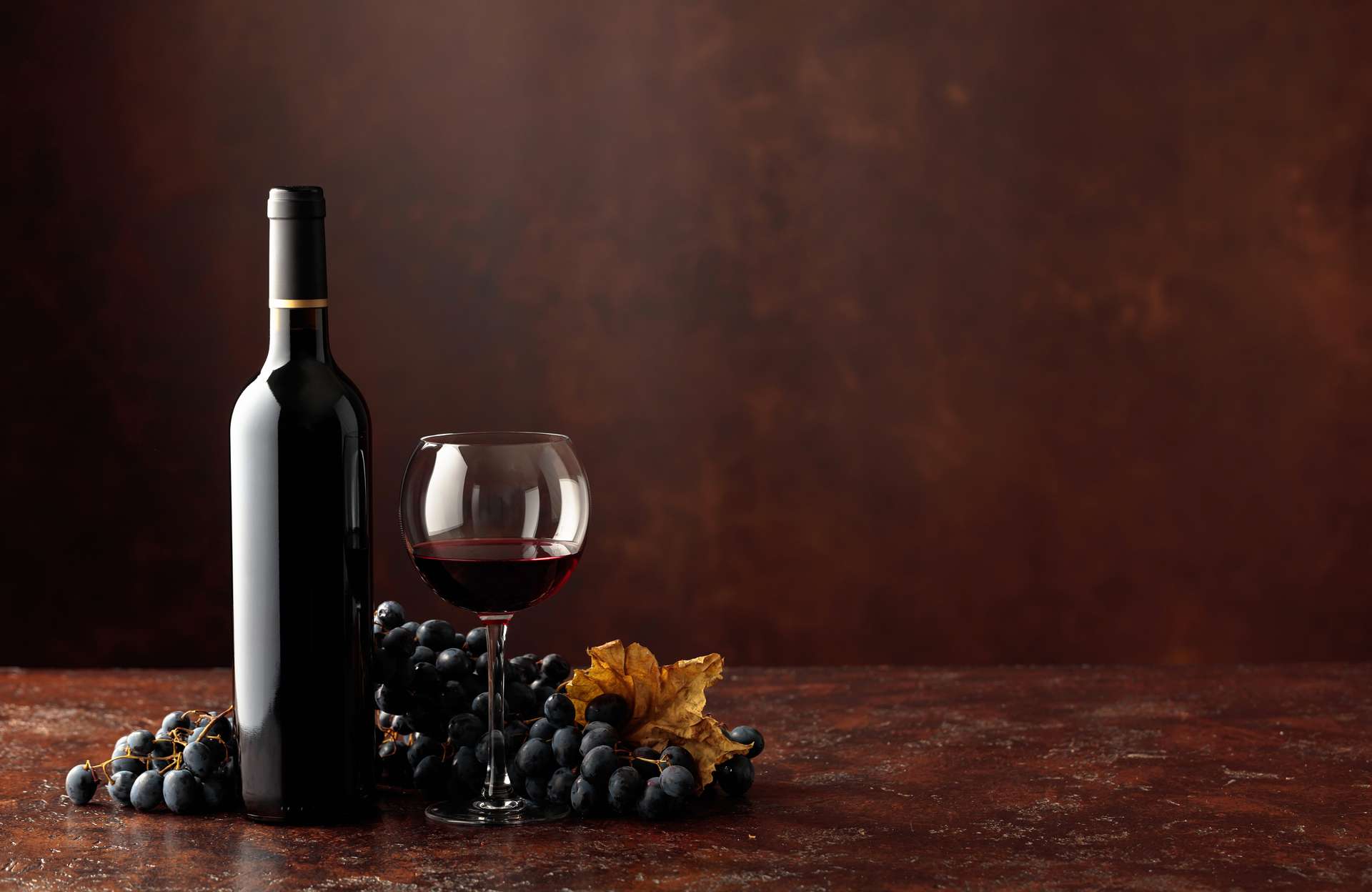 découvrez notre sélection exclusive de vins d'exception 2025 : grands crus, nouveautés prestigieuses et conseils d'experts pour sublimer votre cave ou vos tables de fête.