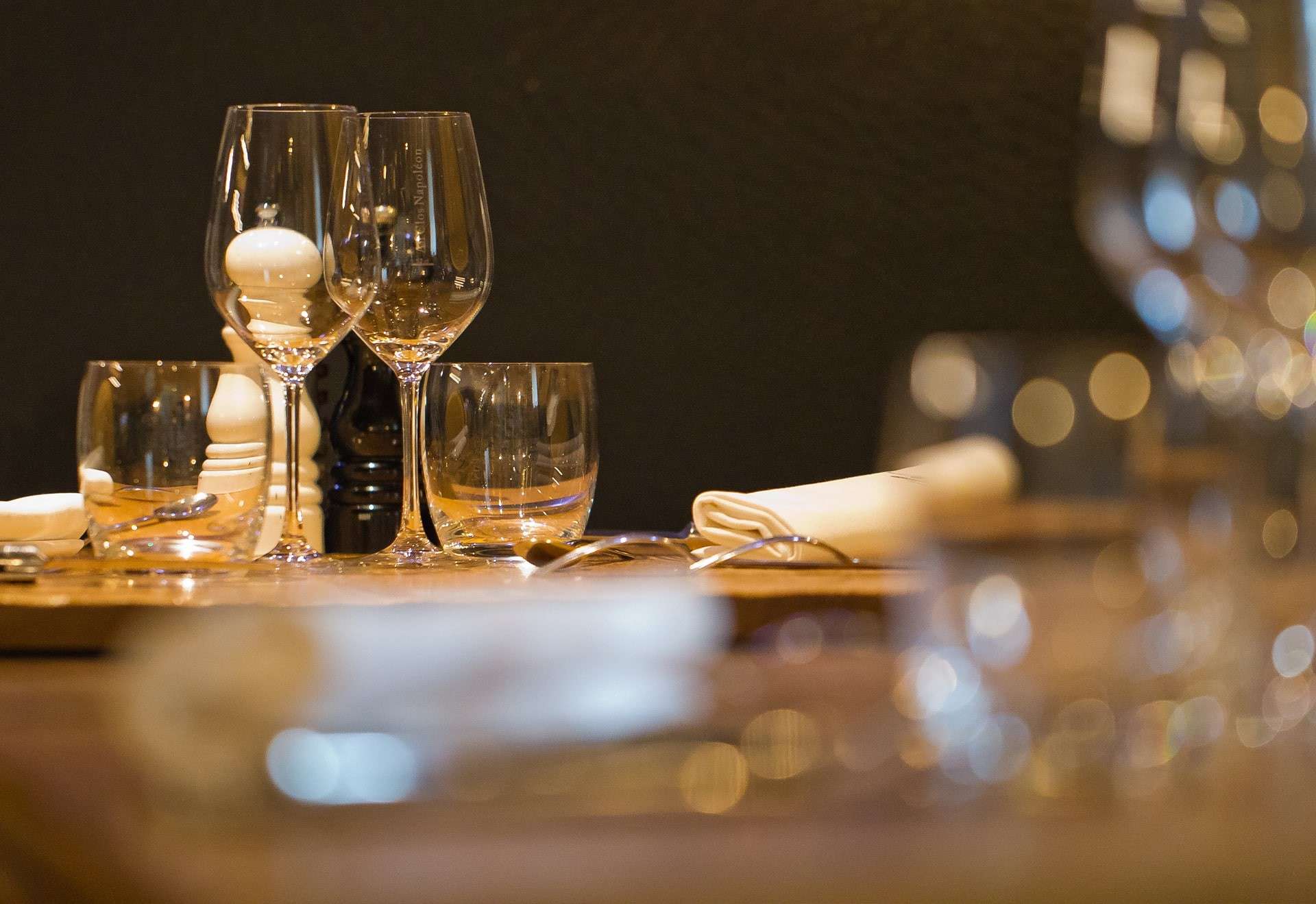 découvrez le clos napoléon à fixin, millésime 2025 : plongez dans son histoire riche, explorez le terroir d'exception et savourez ses vins uniques lors de dégustations inoubliables.