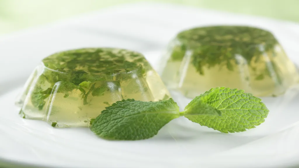 découvrez notre recette simple et rapide de gelée de menthe à l’agar-agar, une alternative naturelle pour une saveur fraîche et légère.