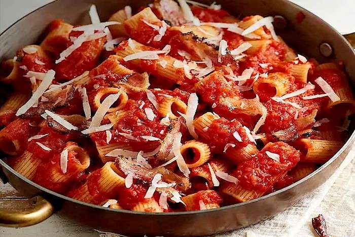 découvrez nos recettes savoureuses de rigatoni et astuces pour réussir vos plats de pâtes à tous les coups.