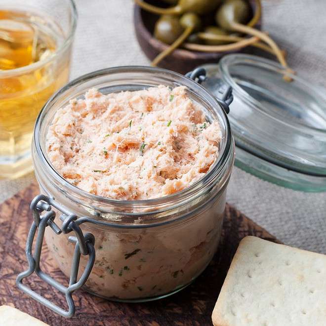découvrez une recette facile et rapide de rillettes de thon maison, parfaites pour un apéritif savoureux et convivial.