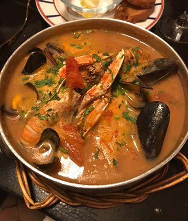 découvrez notre recette authentique de soupe de poisson, riche en saveurs méditerranéennes, idéale pour réchauffer vos repas avec un goût traditionnel.
